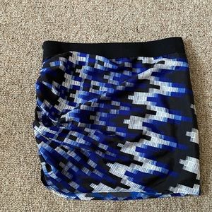 A|X woman’s skirts